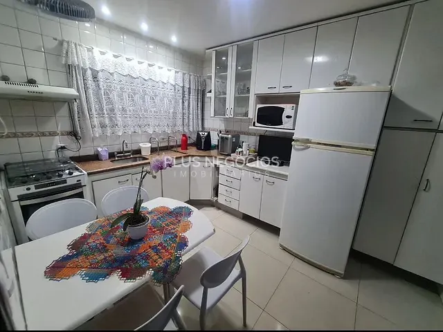 Casa com 300m² 3 quartos e 5 banheiros, à venda, no bairro Iporanga em Sorocaba