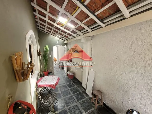 Casa 3 quartos e 2 banheiros, à venda, no bairro Vila Tesouro em São José dos Campos