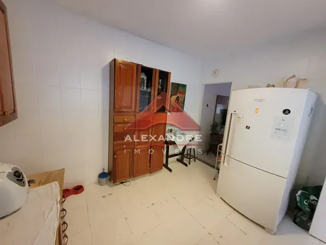 Casa 3 quartos e 2 banheiros, à venda, no bairro Vila Tesouro em São José dos Campos