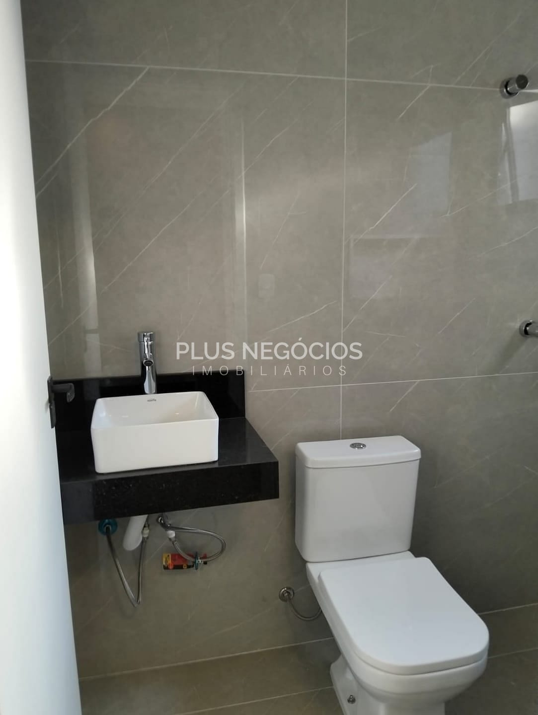 Casa à venda com 3 quartos, 143m² - Foto 14
