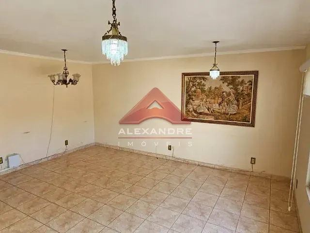 Casa 3 quartos e 1 banheiro, à venda, no bairro Vila Industrial em São José dos Campos