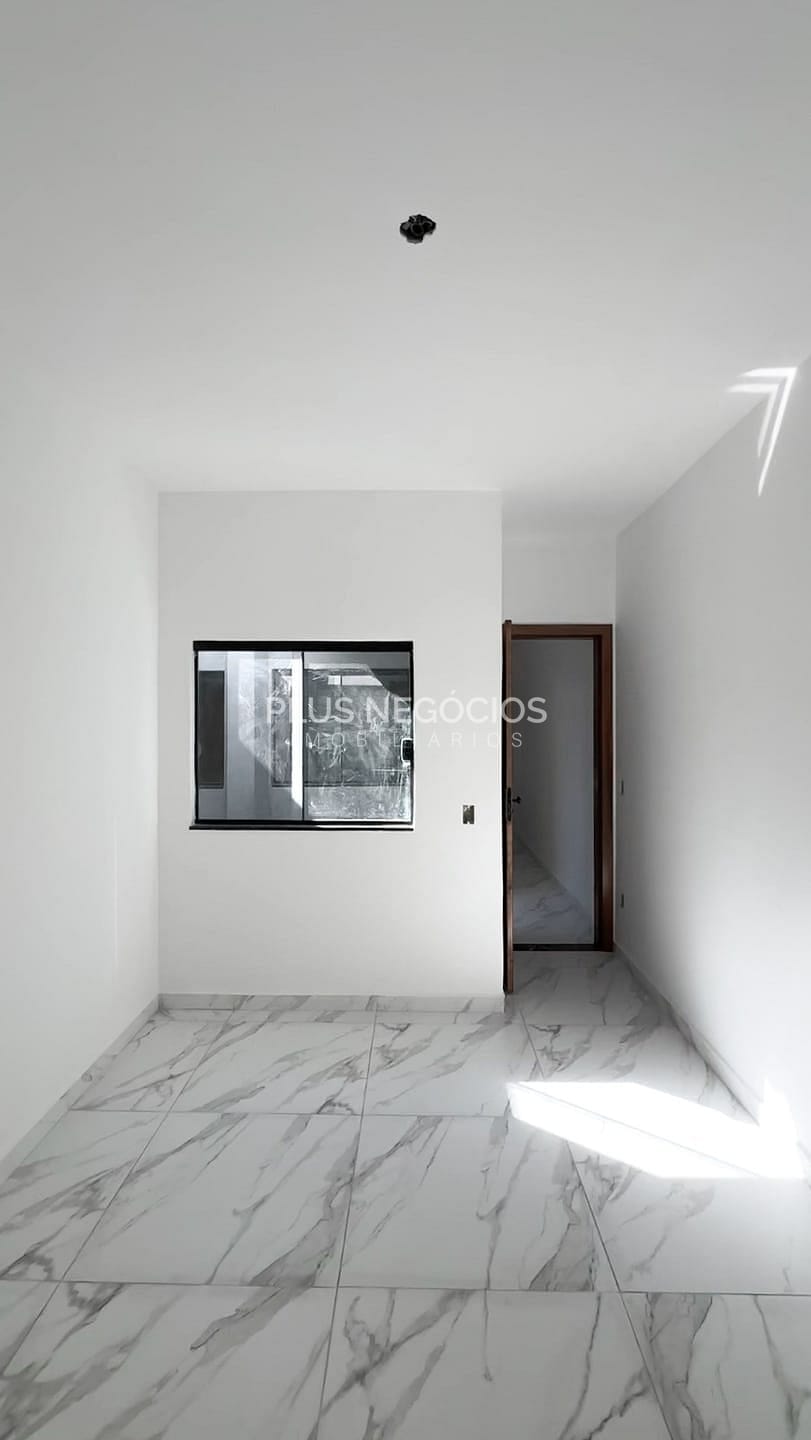 Casa à venda com 2 quartos, 47m² - Foto 9
