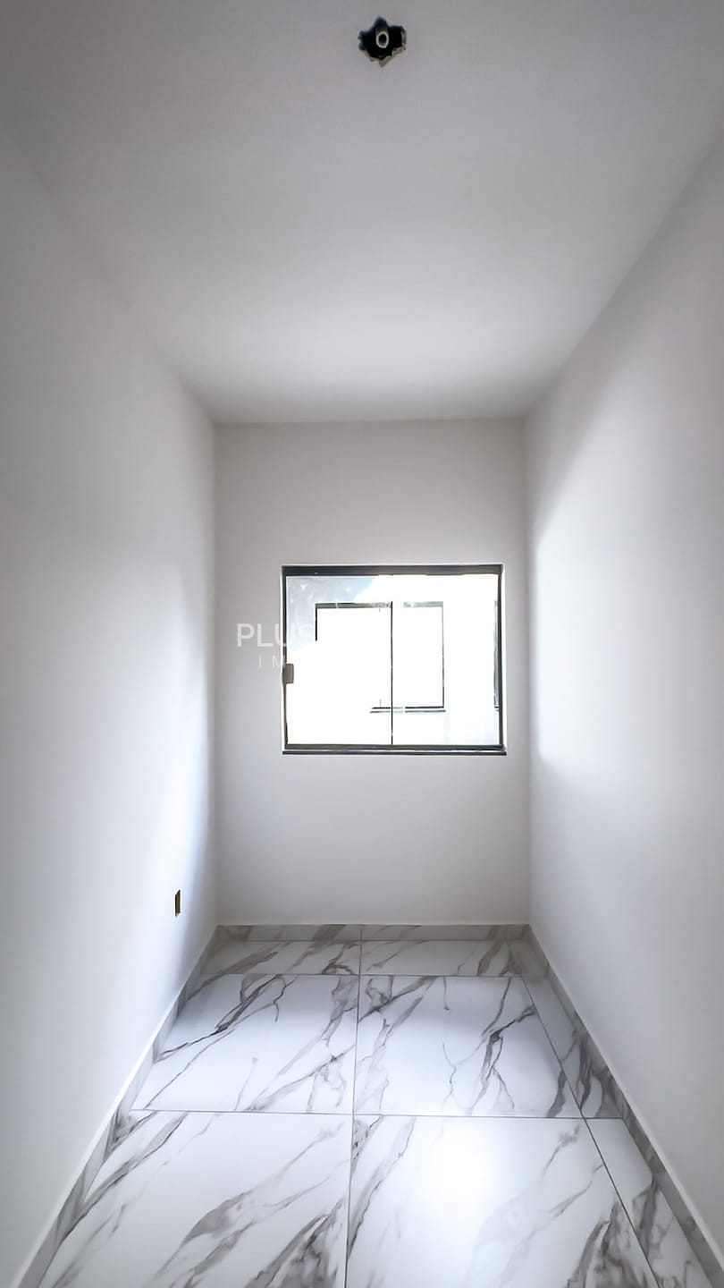 Casa à venda com 2 quartos, 47m² - Foto 13