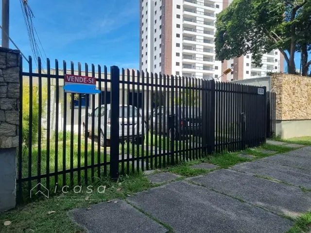 Casa com 796m² 8 quartos e 4 banheiros, à venda, no bairro Jardim das Nações em Taubaté