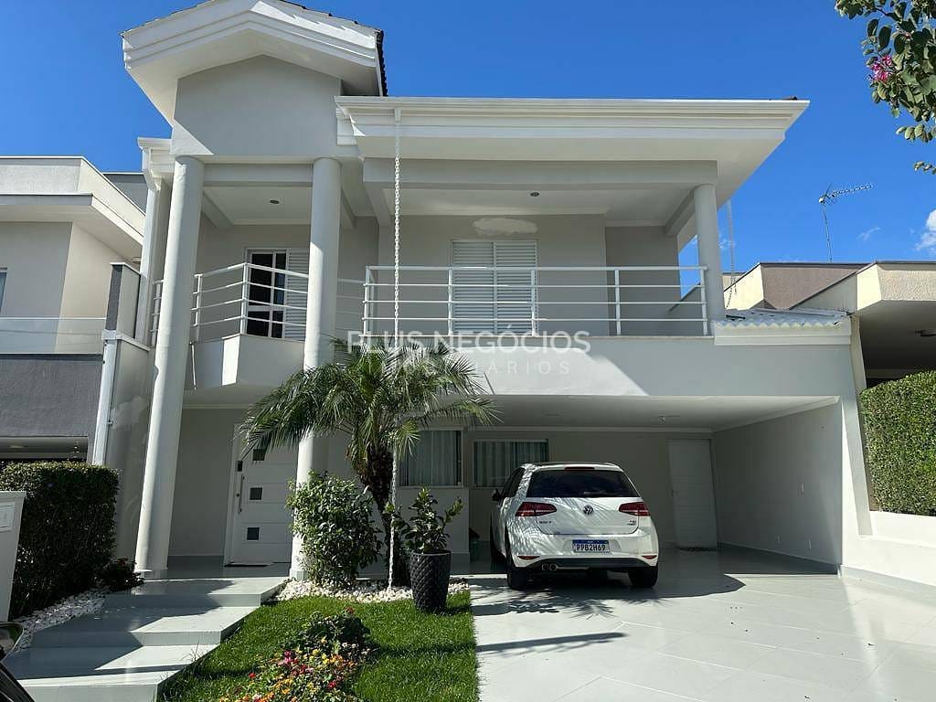 Casa à venda com 3 quartos, 310m² - Foto 1