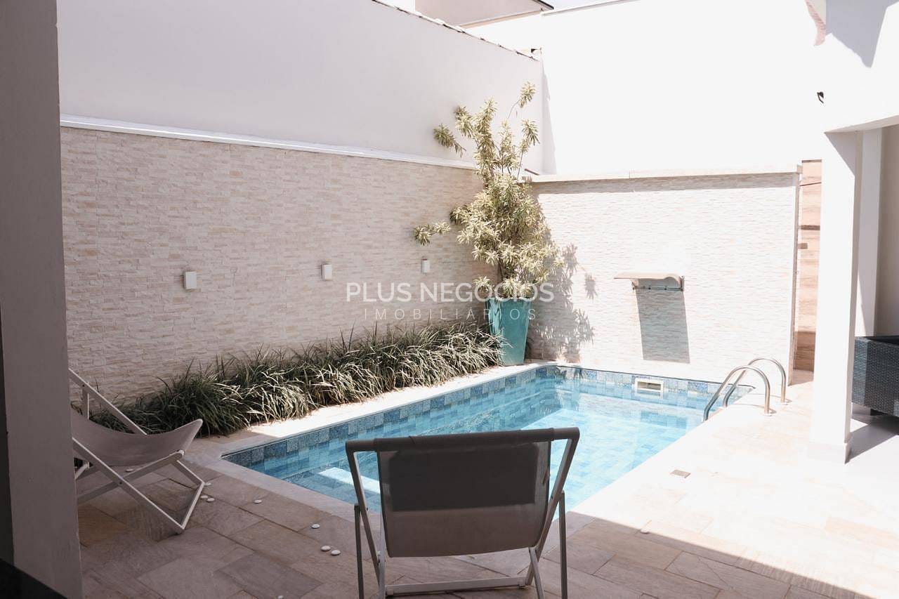Casa à venda com 3 quartos, 310m² - Foto 9