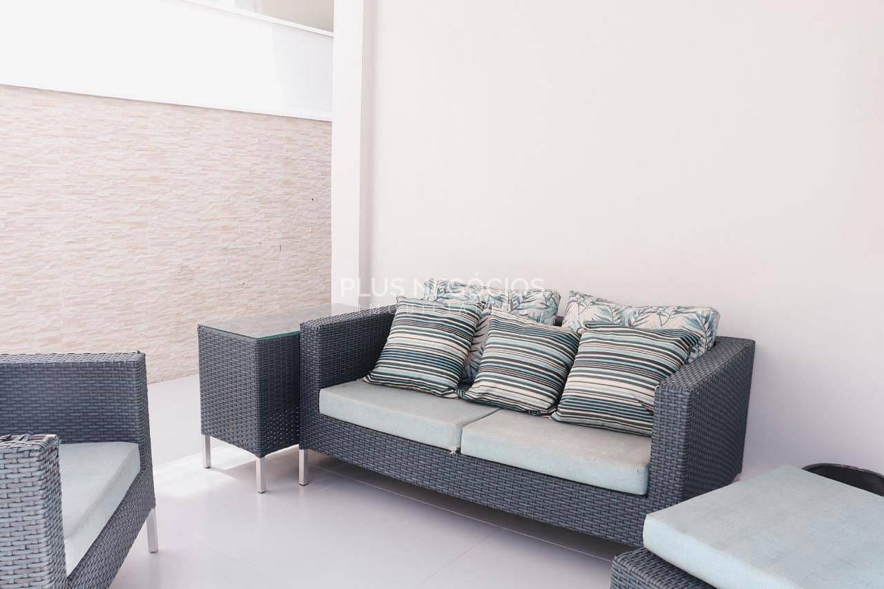 Casa à venda com 3 quartos, 310m² - Foto 13
