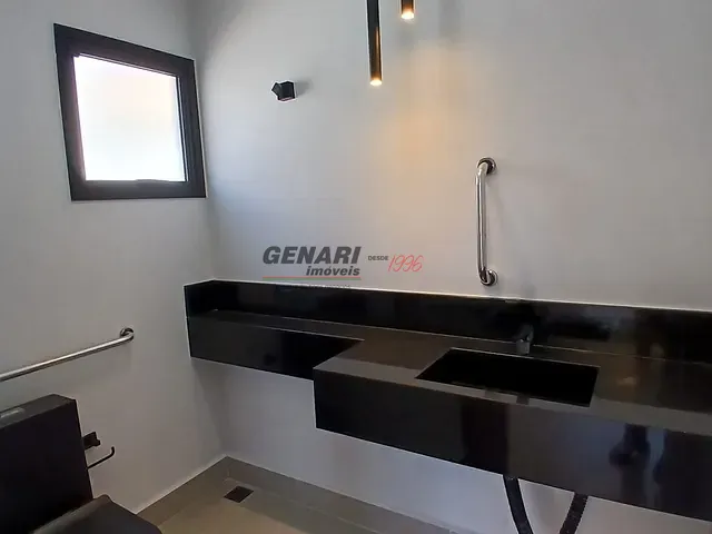Casa com 140m², à venda ou para alugar, no bairro Centro em Indaiatuba