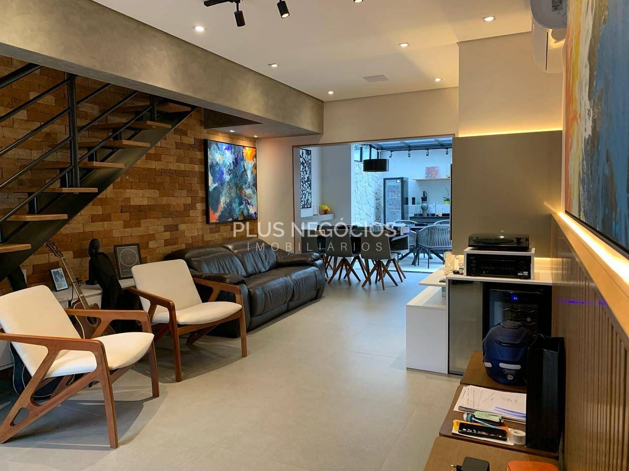 Casa à venda com 3 quartos, 136m² - Foto 4