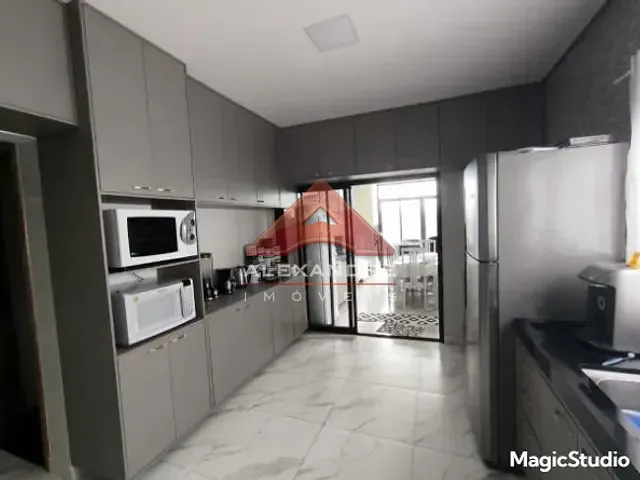 Casa 3 quartos e 1 banheiro, à venda, no bairro Eugênio de Mello em São José dos Campos