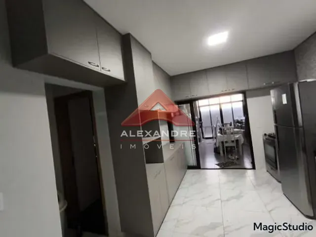 Casa 3 quartos e 1 banheiro, à venda, no bairro Eugênio de Mello em São José dos Campos