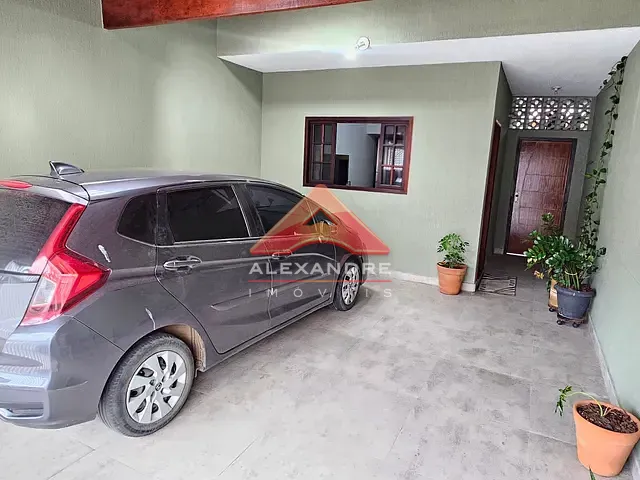 Casa 3 quartos e 2 banheiros, à venda, no bairro Jardim Ismênia em São José dos Campos