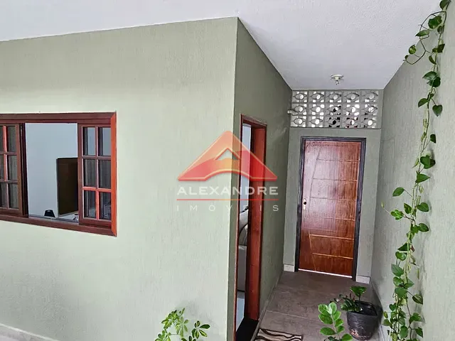 Casa 3 quartos e 2 banheiros, à venda, no bairro Jardim Ismênia em São José dos Campos