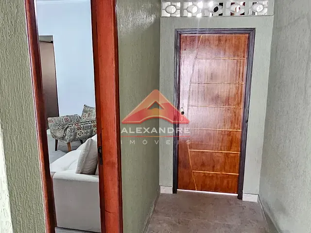 Casa 3 quartos e 2 banheiros, à venda, no bairro Jardim Ismênia em São José dos Campos