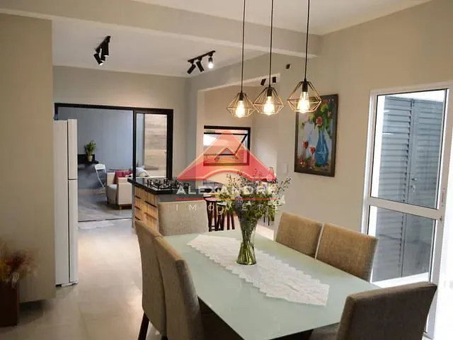Casa 3 quartos e 2 banheiros, à venda, no bairro Jardim Ismênia em São José dos Campos