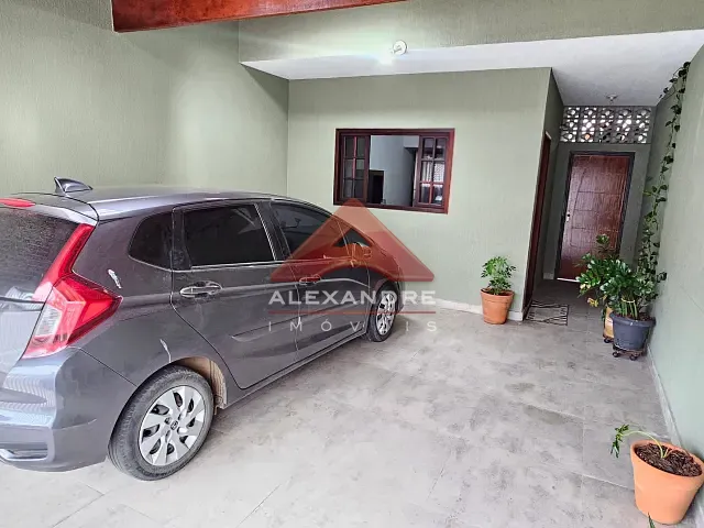 Casa 3 quartos e 2 banheiros, à venda, no bairro Jardim Ismênia em São José dos Campos