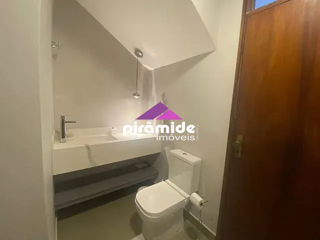 Casa com 360m² 3 quartos e 4 banheiros, à venda, no bairro Jardim das Colinas em São José dos Campos