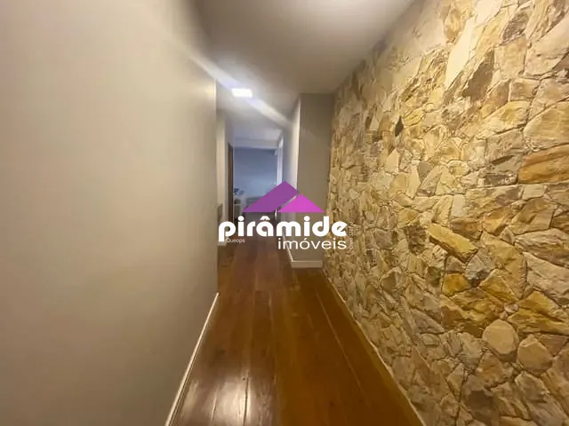 Casa com 360m² 3 quartos e 4 banheiros, à venda, no bairro Jardim das Colinas em São José dos Campos