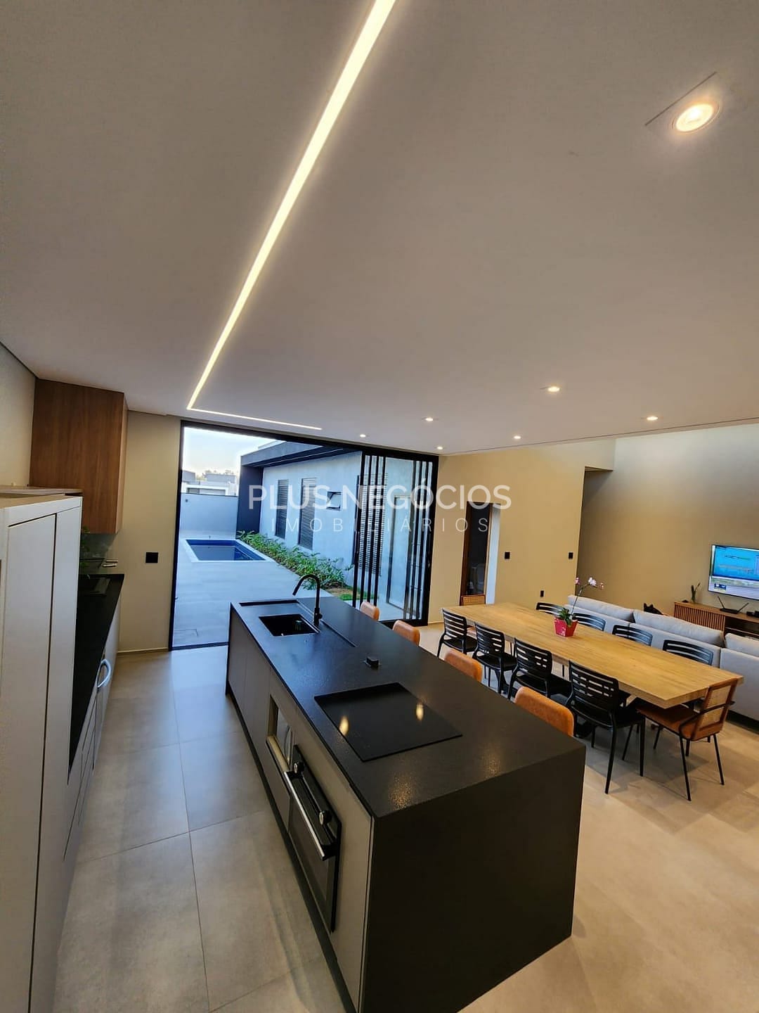 Casa à venda com 3 quartos, 183m² - Foto 8