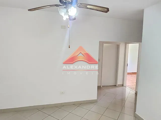 Casa 3 quartos e 2 banheiros, à venda, no bairro Jardim Valparaíba em São José dos Campos