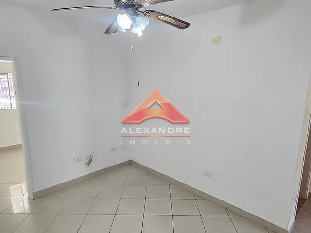 Casa 3 quartos e 2 banheiros, à venda, no bairro Jardim Valparaíba em São José dos Campos