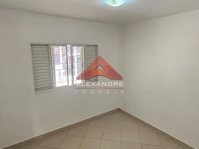 Casa 3 quartos e 2 banheiros, à venda, no bairro Jardim Valparaíba em São José dos Campos