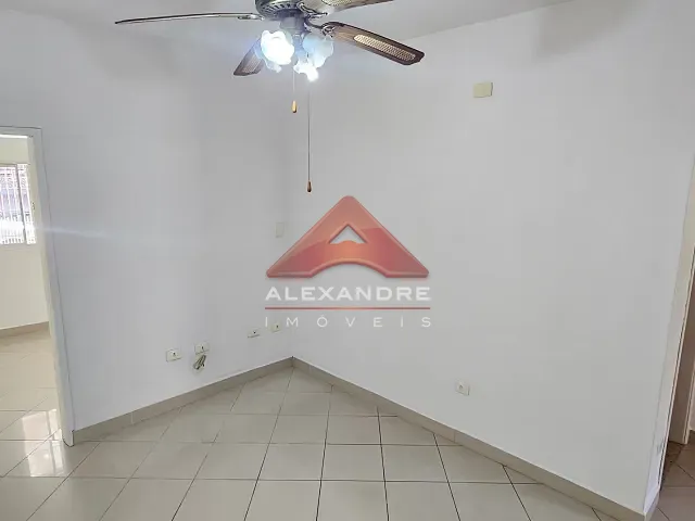 Casa 3 quartos e 2 banheiros, à venda, no bairro Jardim Valparaíba em São José dos Campos