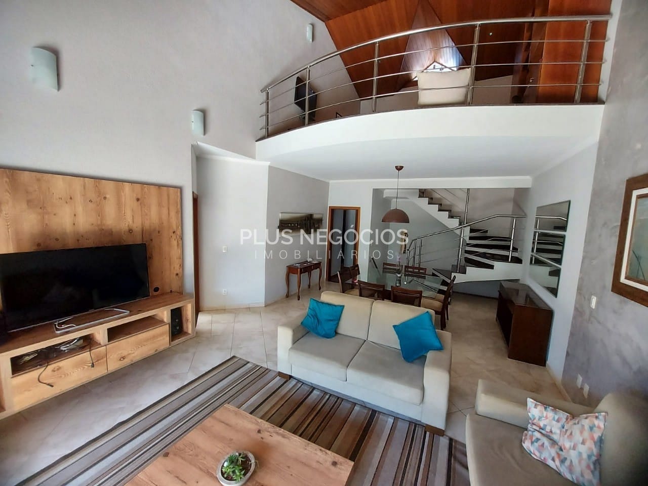 Casa, 3 quartos, 230 m² - Foto 2