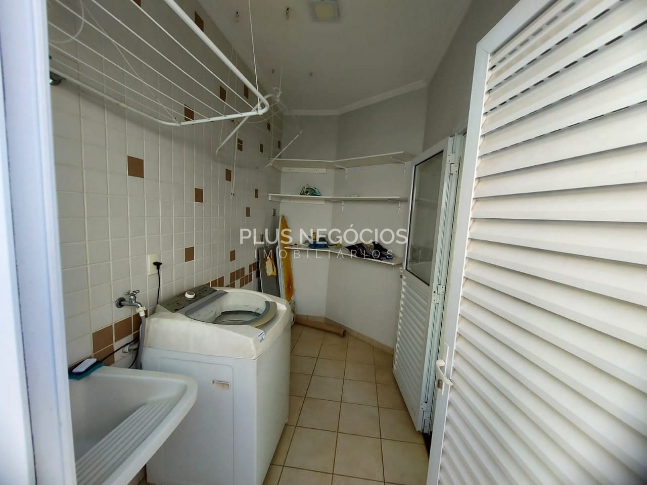 Casa, 3 quartos, 230 m² - Foto 37