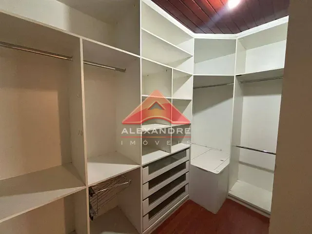 Casa 3 quartos e 2 banheiros, à venda, no bairro Residencial Planalto em São José dos Campos