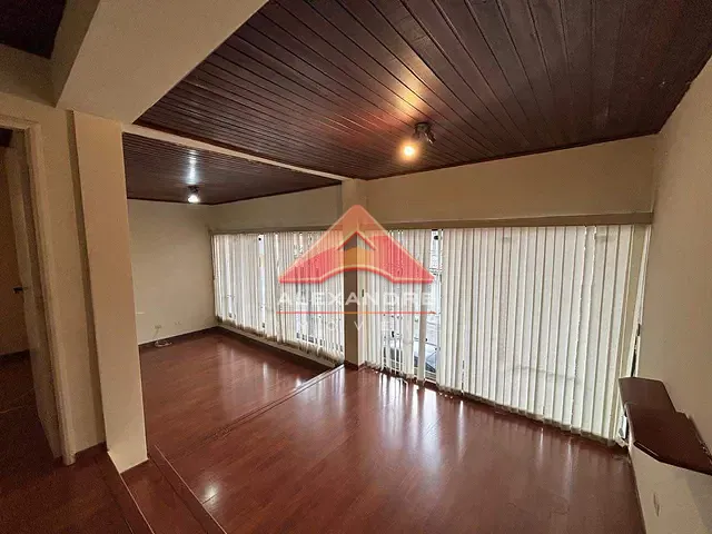 Casa 3 quartos e 2 banheiros, à venda, no bairro Residencial Planalto em São José dos Campos