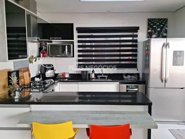 Casa com 300m² 4 quartos e 5 banheiros, à venda ou para alugar, no bairro Parque Reserva Fazenda Imperial em Sorocaba