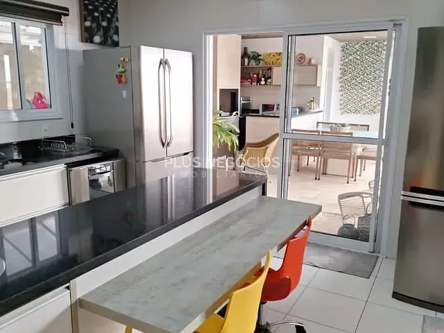 Casa com 300m² 4 quartos e 5 banheiros, à venda ou para alugar, no bairro Parque Reserva Fazenda Imperial em Sorocaba