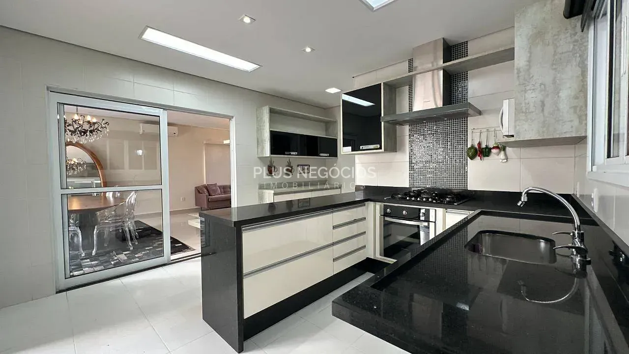 Casa, 4 quartos, 340 m² - Foto 17