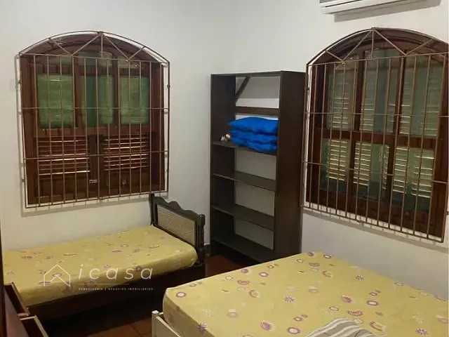 Casa com 300m² 5 quartos e 3 banheiros, à venda, no bairro Lázaro (Praia Domingos Dias) em Ubatuba