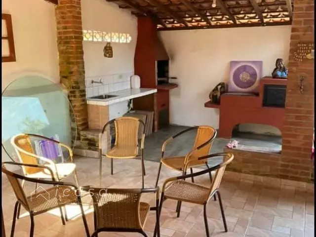 Casa com 300m² 5 quartos e 3 banheiros, à venda, no bairro Lázaro (Praia Domingos Dias) em Ubatuba