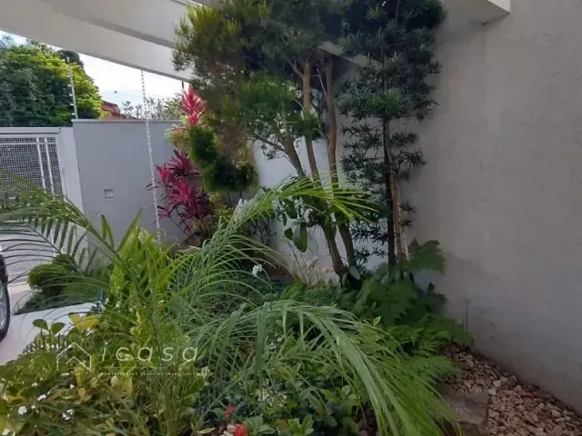 Casa com 400m² 3 quartos e 4 banheiros, à venda, no bairro Jardim Santa Maria em Jacareí