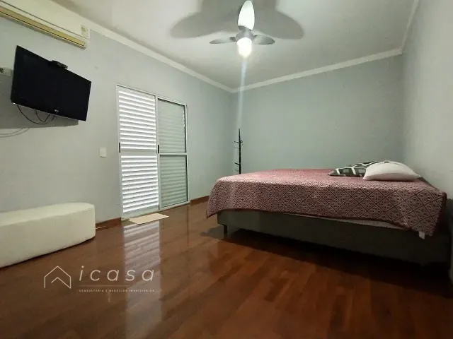 Casa com 400m² 3 quartos e 4 banheiros, à venda, no bairro Jardim Santa Maria em Jacareí