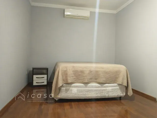 Casa com 400m² 3 quartos e 4 banheiros, à venda, no bairro Jardim Santa Maria em Jacareí