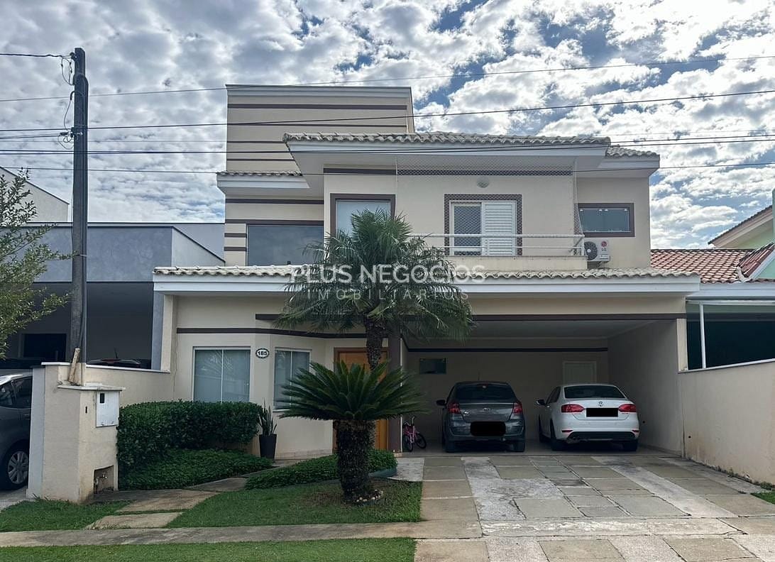 Casa à venda com 3 quartos, 244m² - Foto 2