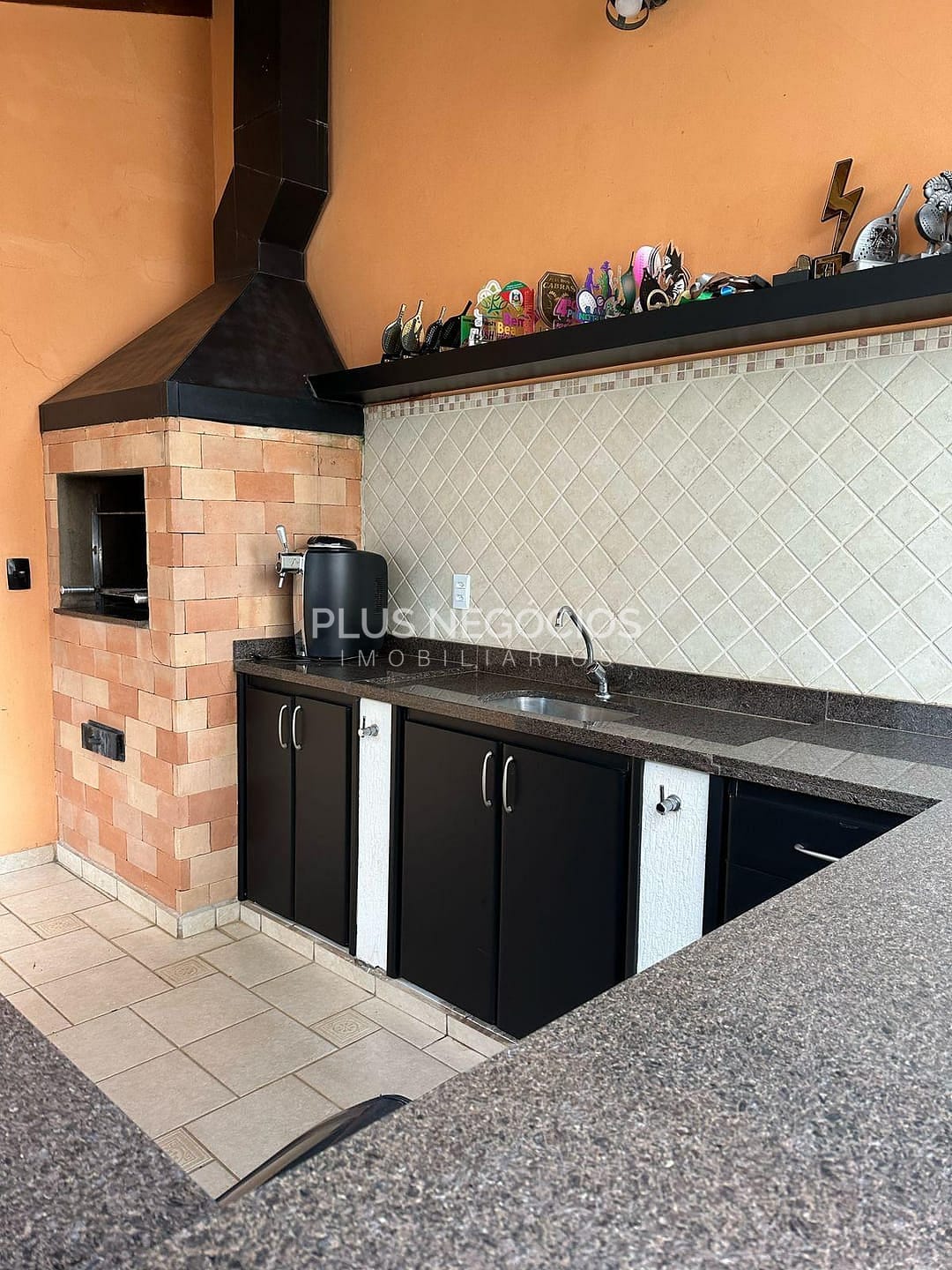 Casa à venda com 3 quartos, 244m² - Foto 8