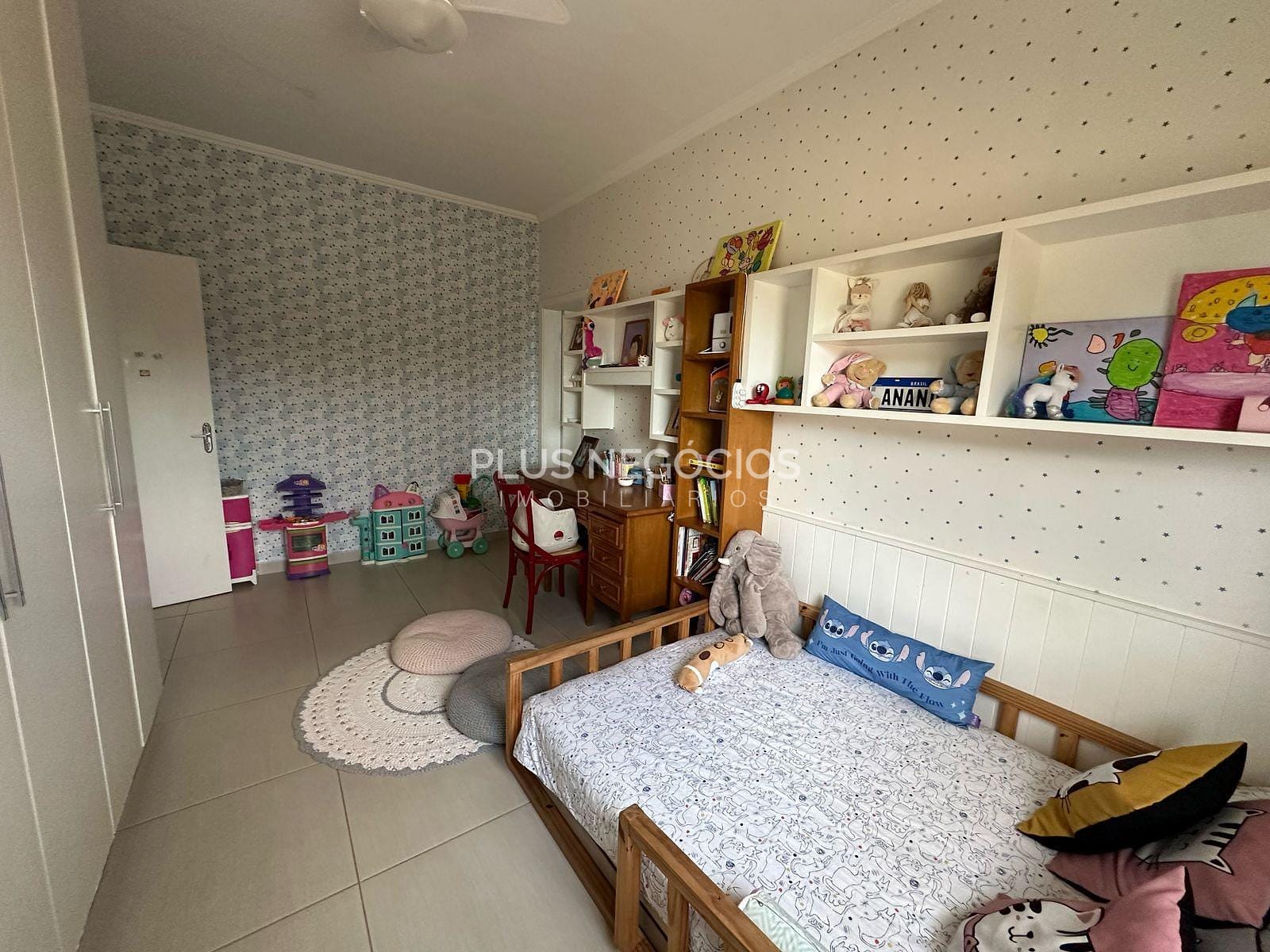 Casa à venda com 3 quartos, 244m² - Foto 14
