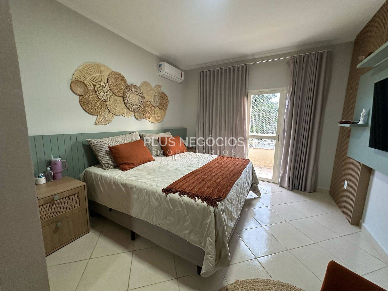 Casa à venda com 3 quartos, 244m² - Foto 15