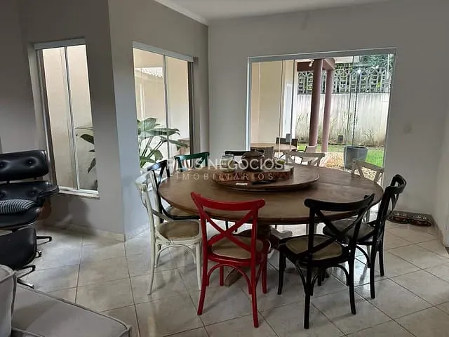 Casa com 256m² 3 quartos e 5 banheiros, à venda, no bairro Jardim Vila Inglesa em Sorocaba