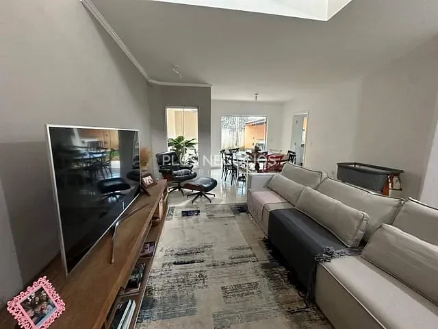 Casa com 256m² 3 quartos e 5 banheiros, à venda, no bairro Jardim Vila Inglesa em Sorocaba