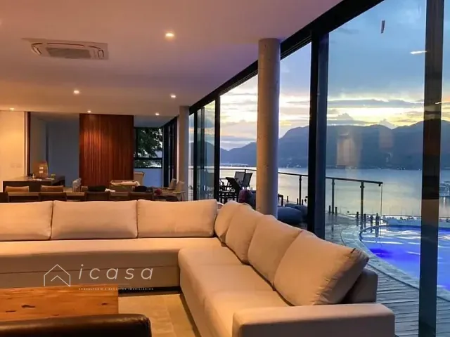 Casa com 920m² 4 quartos e 5 banheiros, à venda, no bairro Barreiro em Ilhabela
