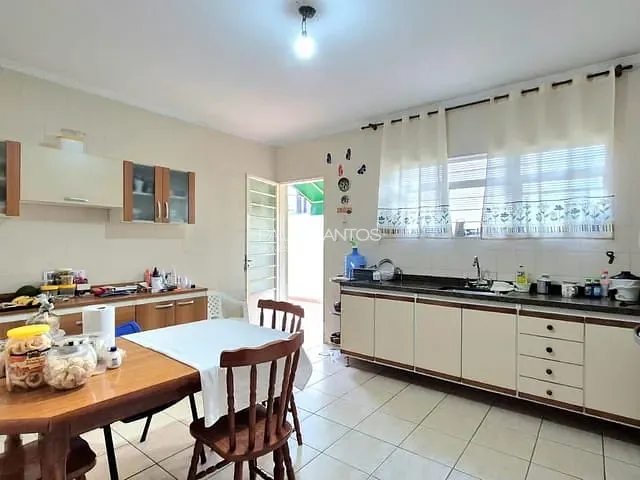 Casa com 300m² 3 quartos e 3 banheiros, à venda, no bairro Jardim Vera Cruz em Sorocaba