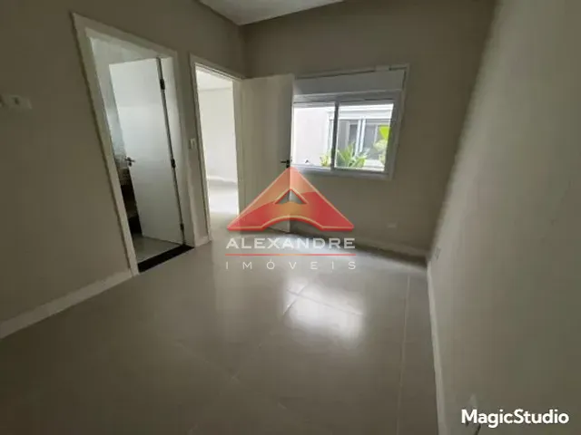 Casa 3 quartos e 1 banheiro, à venda, no bairro Portal dos Passaros em São José dos Campos