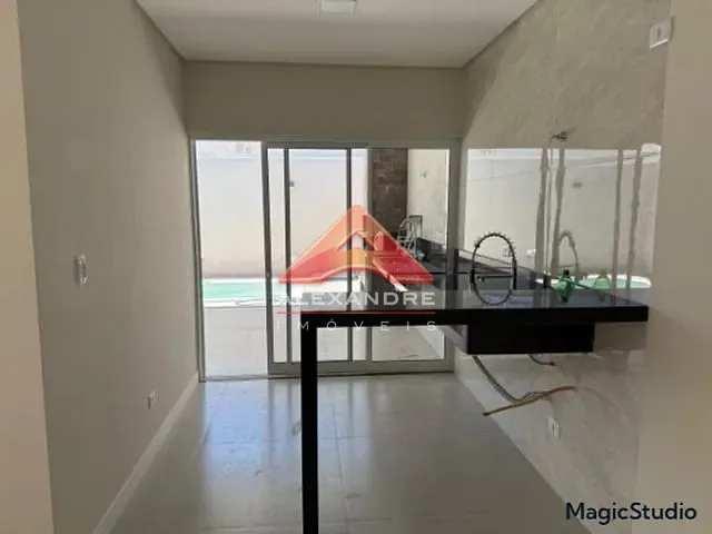 Casa 3 quartos e 1 banheiro, à venda, no bairro Portal dos Passaros em São José dos Campos