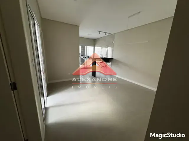 Casa 3 quartos e 1 banheiro, à venda, no bairro Portal dos Passaros em São José dos Campos
